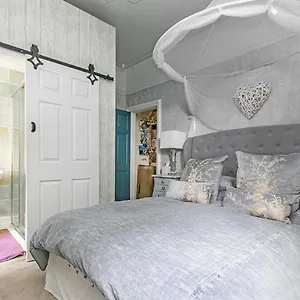 Sunny Mount Bed & Breakfast